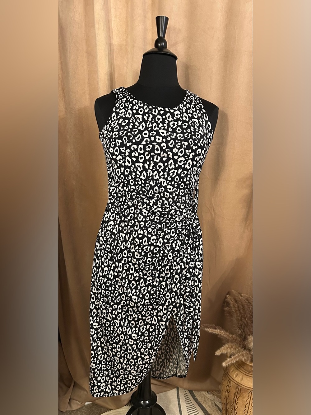 BEESON RIVER WRAP DRESS - Picture 3 of 7